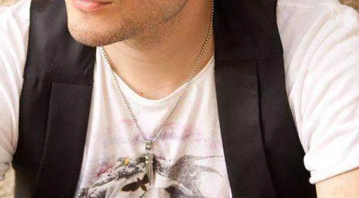 DOLIU în familia unui ÎNDRĂGIT CÂNTĂREŢ! Tatăl său GRAV BOLNAV s-a stins din VIAȚĂ