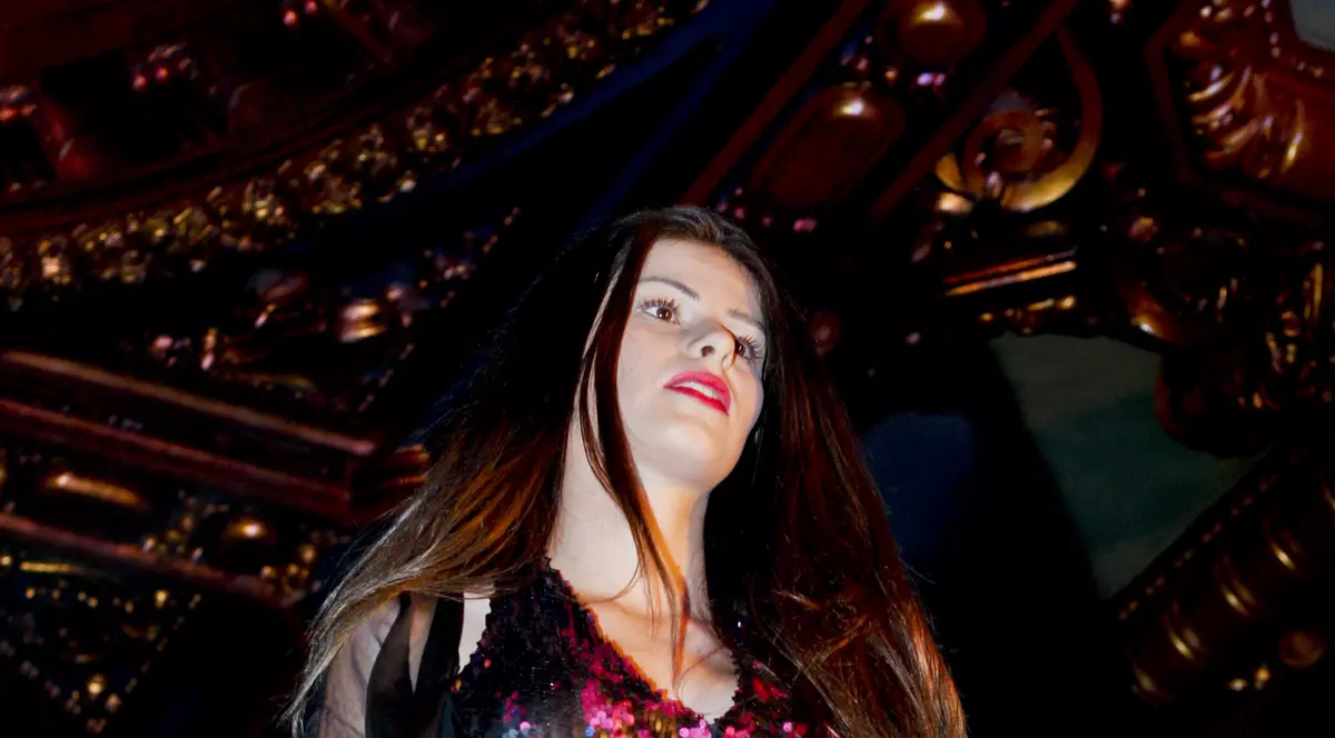 Uite cum SE RELAXA mezina Ritei Mureşan, în timp ce sora ei PREZENTA COSTUME DE BAIE