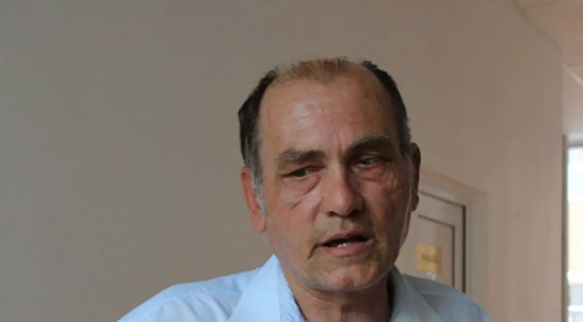 Medic chirurg bătut de un pacient cu probleme psihice | Riscă să nu mai poată opera