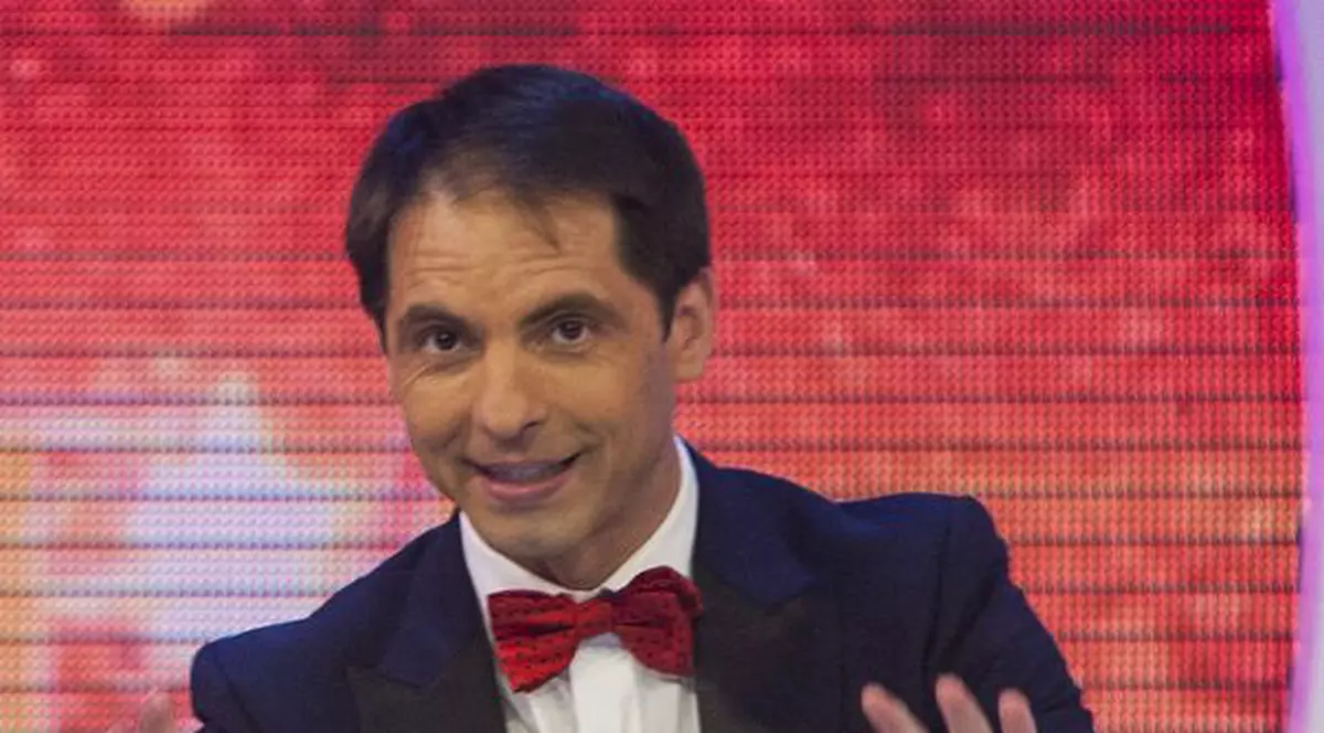 Dan Negru îşi îndeamnă cititorii: "Aruncaţi cu pietre în mine"