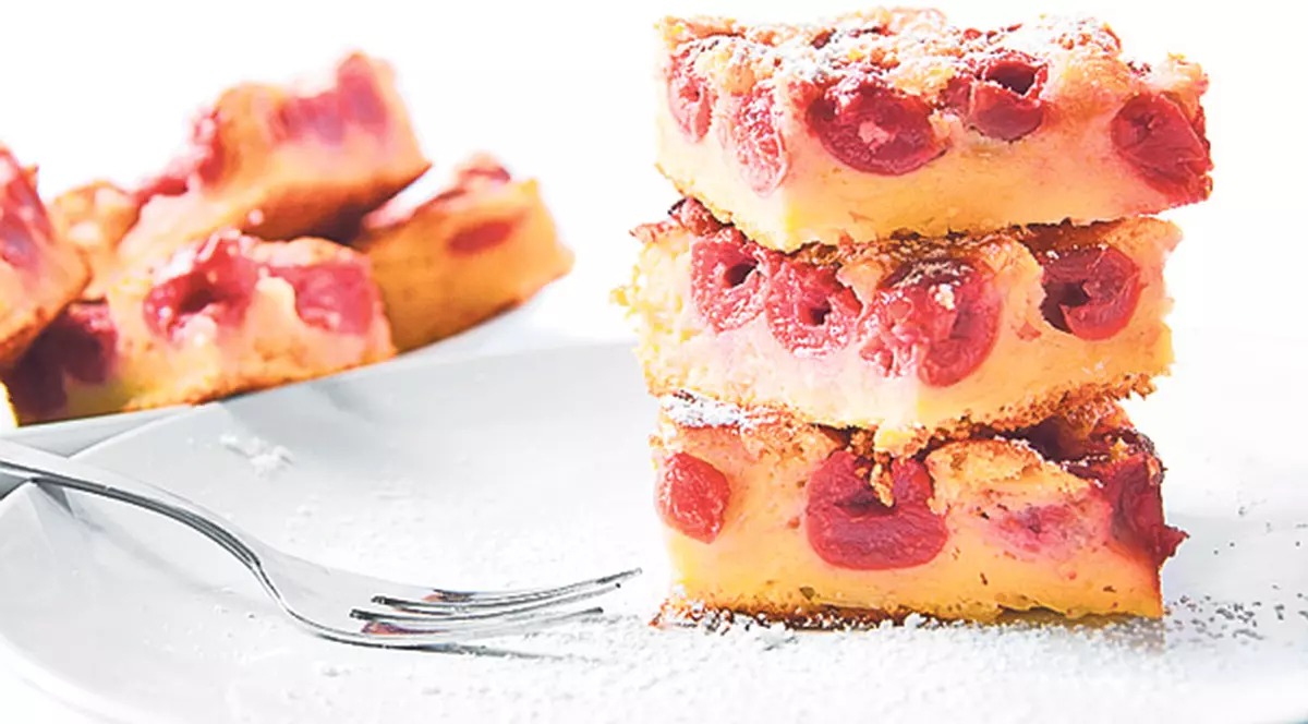 Prăjitură cu vișine