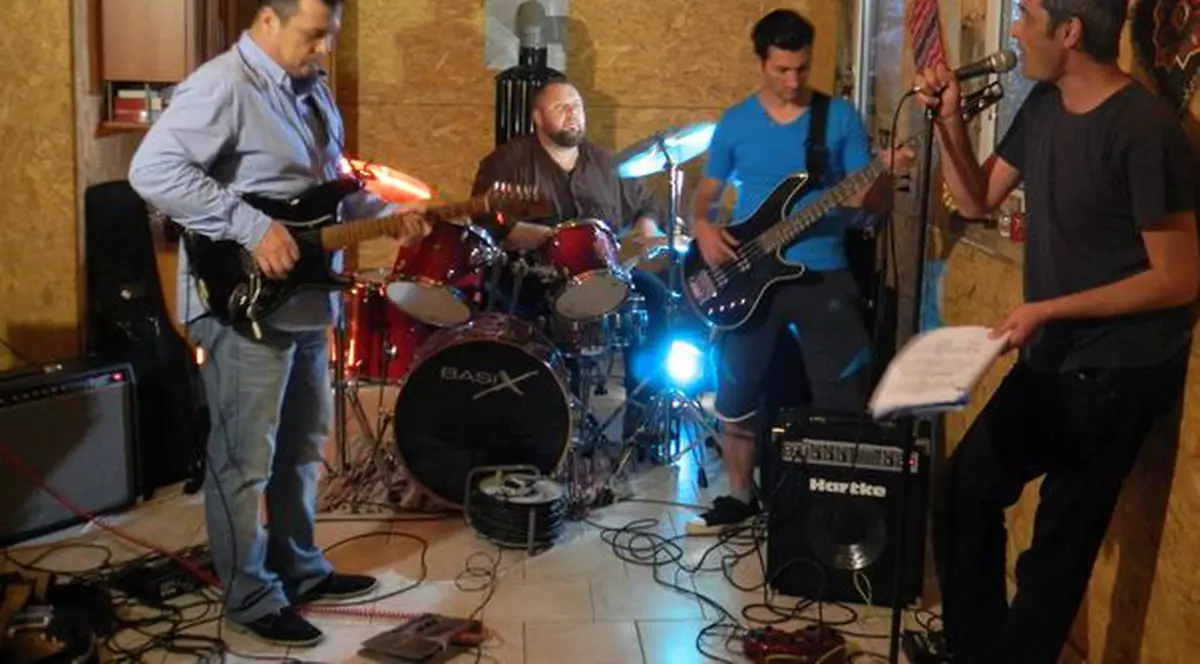 Cristi Tabără s-a reîntors la marea sa iubire... rock-ul şi a cântat la tobe cu Prometeu