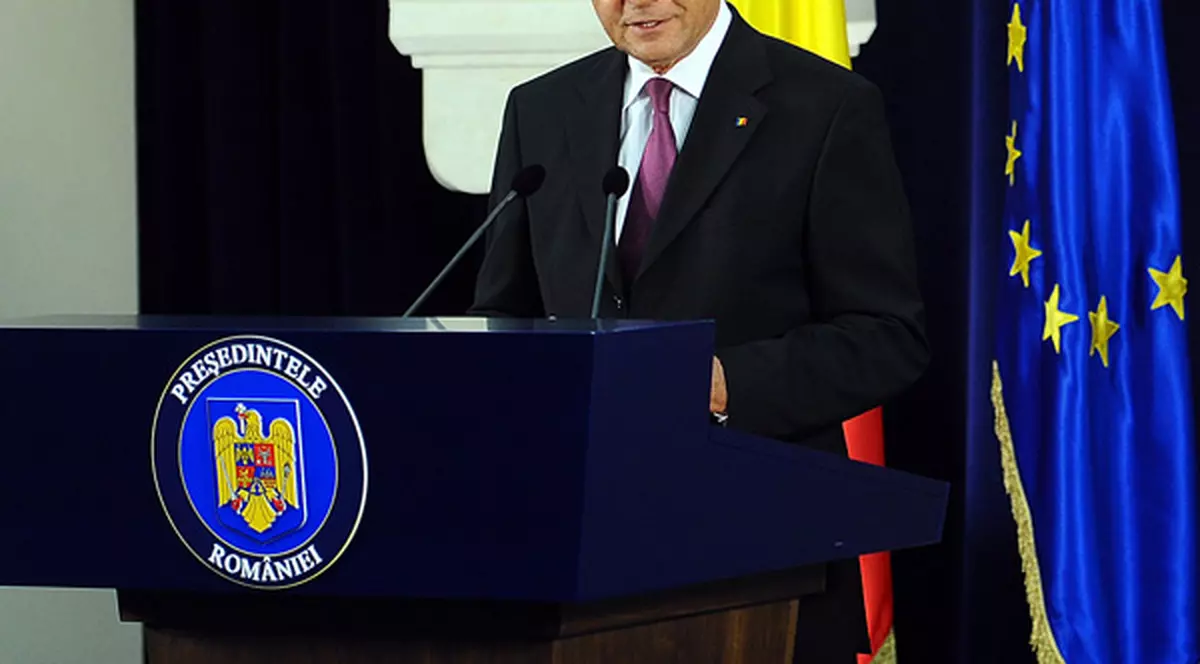Băsescu: Am DECLANŞAT procedura pentru un nou REFERENDUM