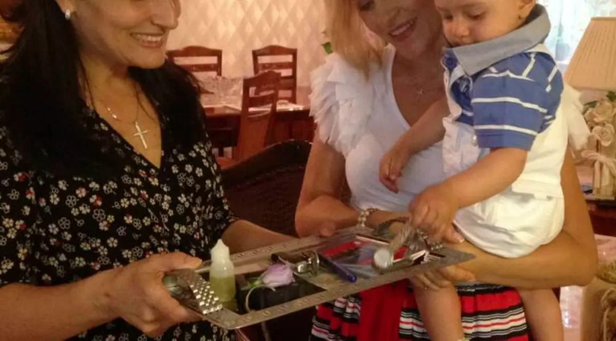 SOŢIA lui Becali, NAŞĂ SINGURĂ la tăierea moţului băieţelului Gabrielei Firea| FOTO