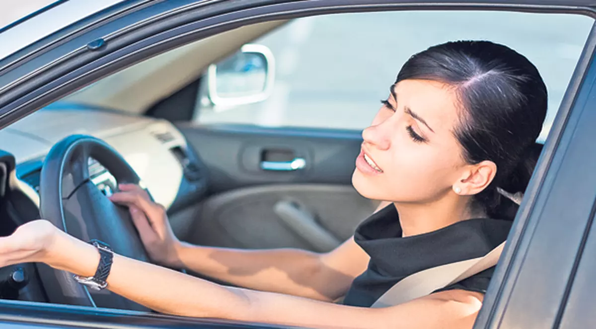 Nu aştepţi la semafor? Primeşti amenda acasă! Din toamnă, românii care încalcă regulile de circulaţie în UE nu mai scapă nepedepsiţi