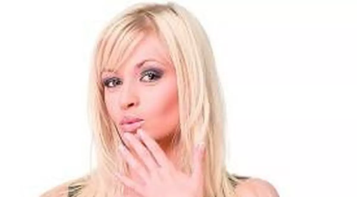 Crezi că Alina Crişan e frumoasă? Stai să o vezi pe mama ei! E BELEA DE BELEA! | FOTO