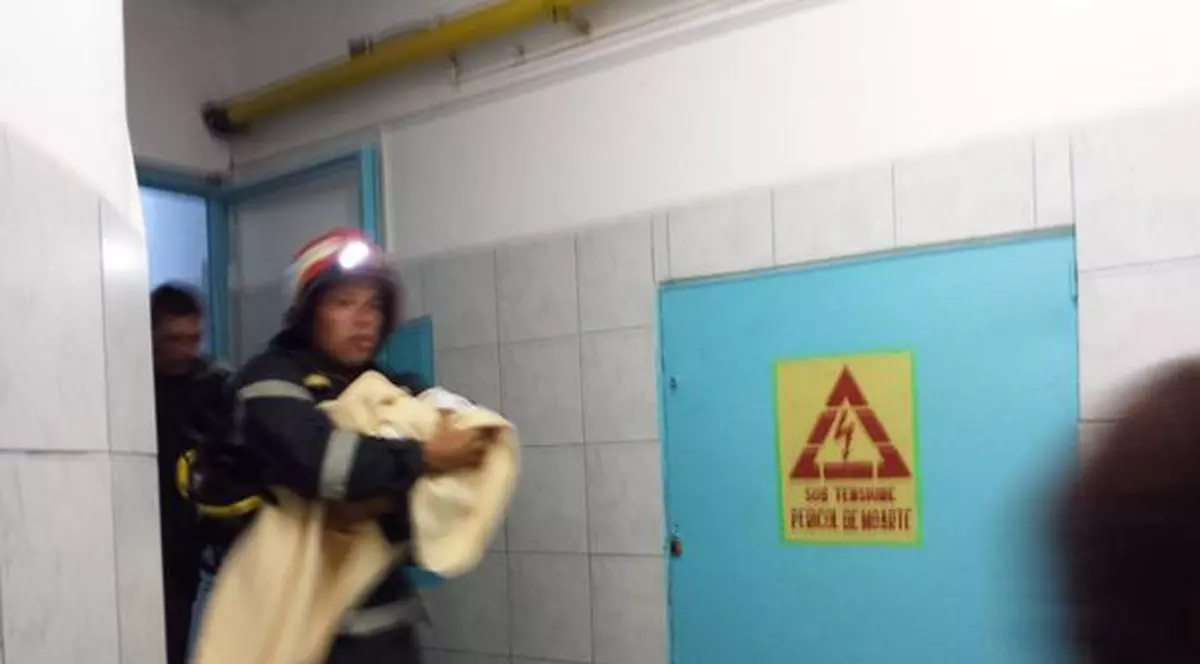 O persoană a murit în urma unui incendiu în Dristor | FOTO