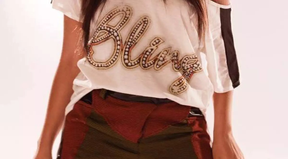 De la o FAŢĂ DISTRUSĂ DE ACNEE, Elena de la Mandinga a ajuns la un TEN PERFECT! Vezi cum a reuşit! FOTO 