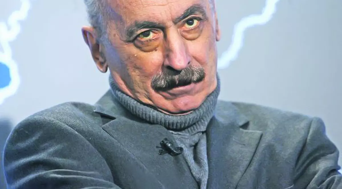 Trupul neînsufleţit al lui Radu Vasile, depus la Senat