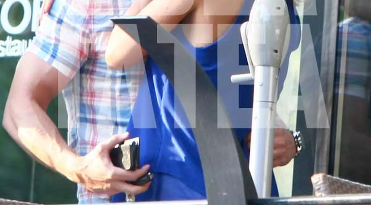 ASTA DA PASIUNE! Bianca şi Victor Slav aproape că "rămân fără aer" în timpul unui mega-sărut!