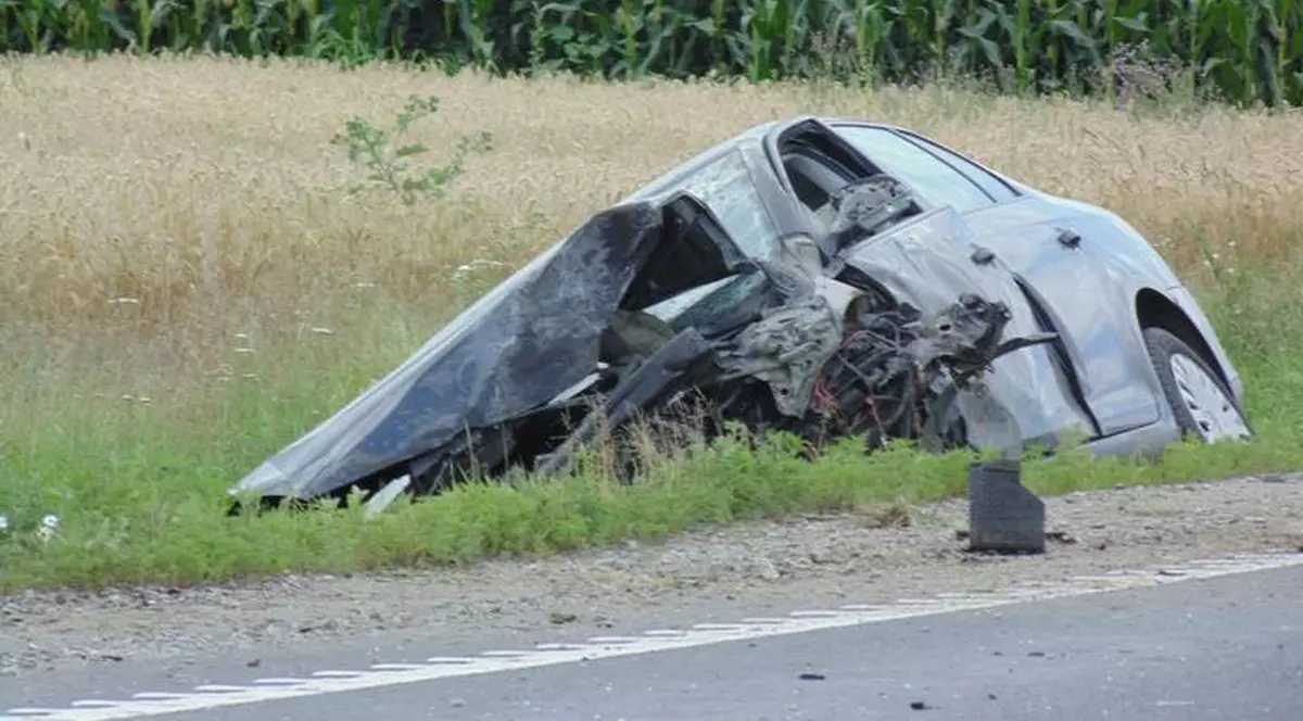 Ambasadorul Cristian Istrate, rănit în accidentul în urma căruia fiul său cel mare a murit, a fost operat şi este în stare stabilă