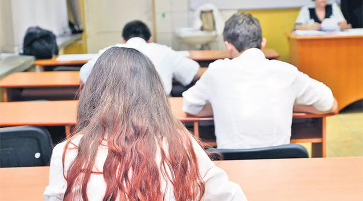 Cazul ”fraudă la bac”: şpaga dată de un elev a variat între 300 şi 600 de euro 