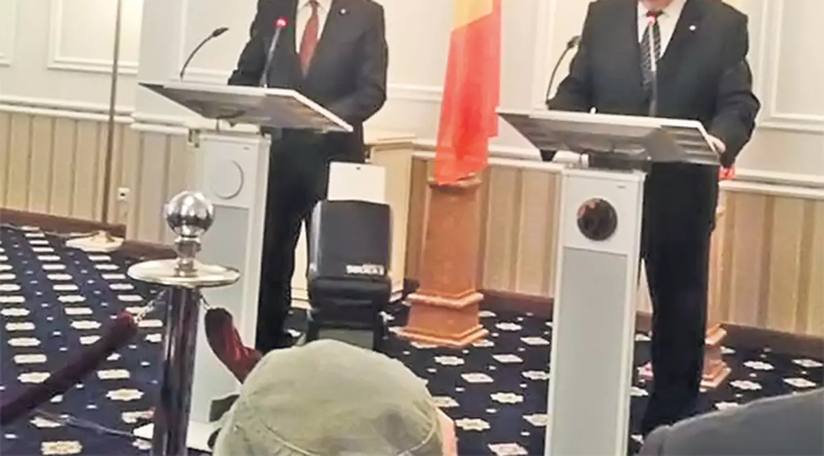 Băsescu, huiduit, dar şi aplaudat la Chişinău