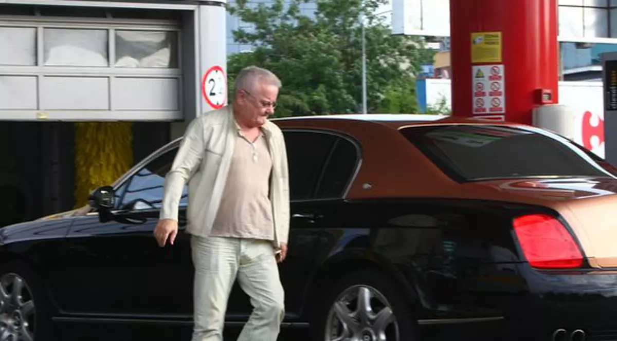 DE NECREZUT! IRINEL COLUMBEANU a plătit 500 de lei, DAR S-A FĂCUT DE RÂS ÎN BENZINĂRIE!