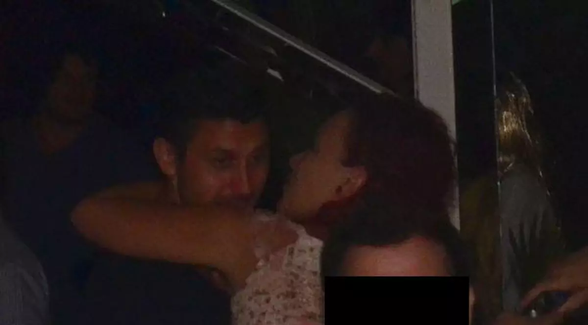 Ciprian MARICA, ATACAT ÎN CLUB! O ROŞCATĂ FOCOASĂ A SĂRIT PE EL