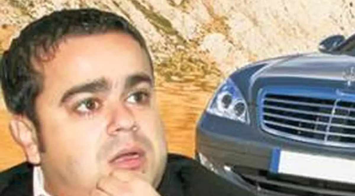 EXCLUSIV | PROBLEMELE SE ŢIN SCAI DE ADI MINUNE! Cântăreţul PRIMEŞTE O NOUĂ LOVITURĂ GREA