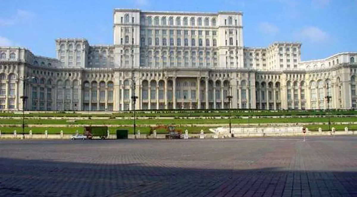 MĂSURI INCREDIBILE VOTATE DE ALEŞII NEAMULUI: Cum se împart banii în Casa Poporului