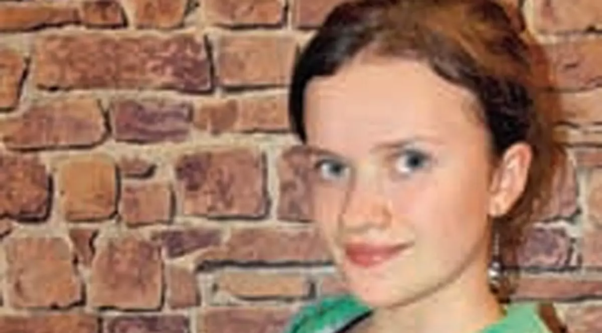 Reţete: Cornuleţe bicolore cu nucă