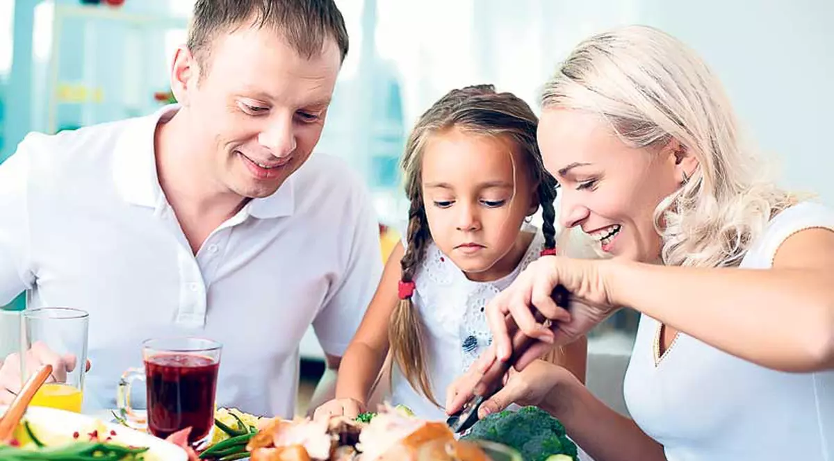 Vrei să ai o vacanţă fără probleme? Cura cu ceai de mentă te fereşte de toxiinfecţiile alimentare