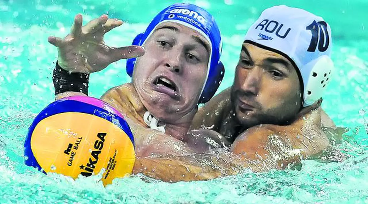 Le-a intrat moralul la apă! Componenţii naţionalei de polo au resimţit din plin eşecul (4-7) cu Kazahstan la Mondiale