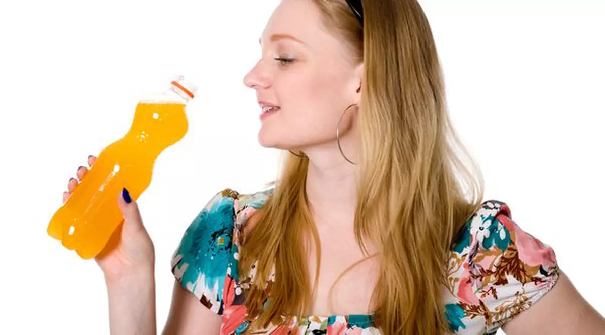 Supertrucuri de scos petele lăsate de băuturile răcoritoare