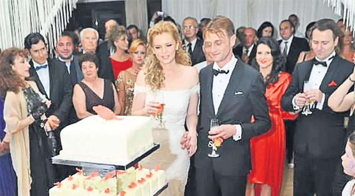 Roberta şi Victor au avut un tort de opt etaje