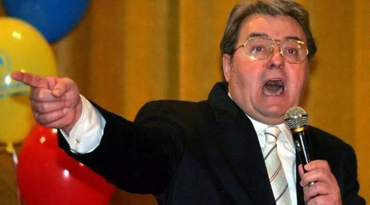 BACALAUREAT 2013 | Lovitură dură primită de Corneliu Vadim Tudor din partea fiicei sale