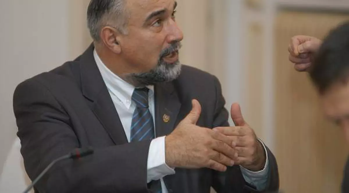 IPOTEZĂ HALUCINANTĂ lansată de Varujan Vosganian: „Dacă s-ar face referendum majoritatea românilor ar vota pentru”