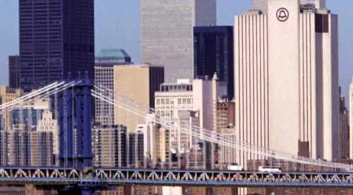 INCREDIBIL! Proprietarul World Trade Center din New York VREA COMPENSAŢII din partea COMPANIILOR AERIENE ale căror avioane au lovit cele două turnuri!