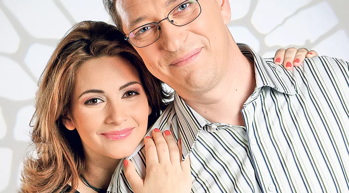 Prezentatoarea TV Andreea Berecleanu şi soţul ei, Andrei Zaharescu, trăiesc separat de 6 luni!