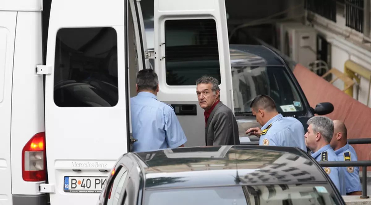 Cutremur la Jilava! Ce fac puşcăriaşii la meciurile Stelei