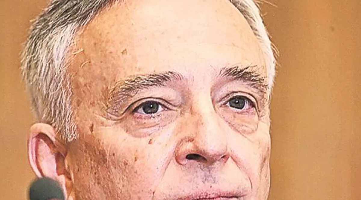 Isărescu, pe urmele aurului ascuns la Tismana