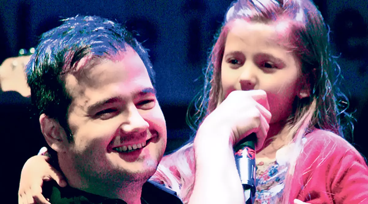 Un duet pe cinste tată şi fiică!