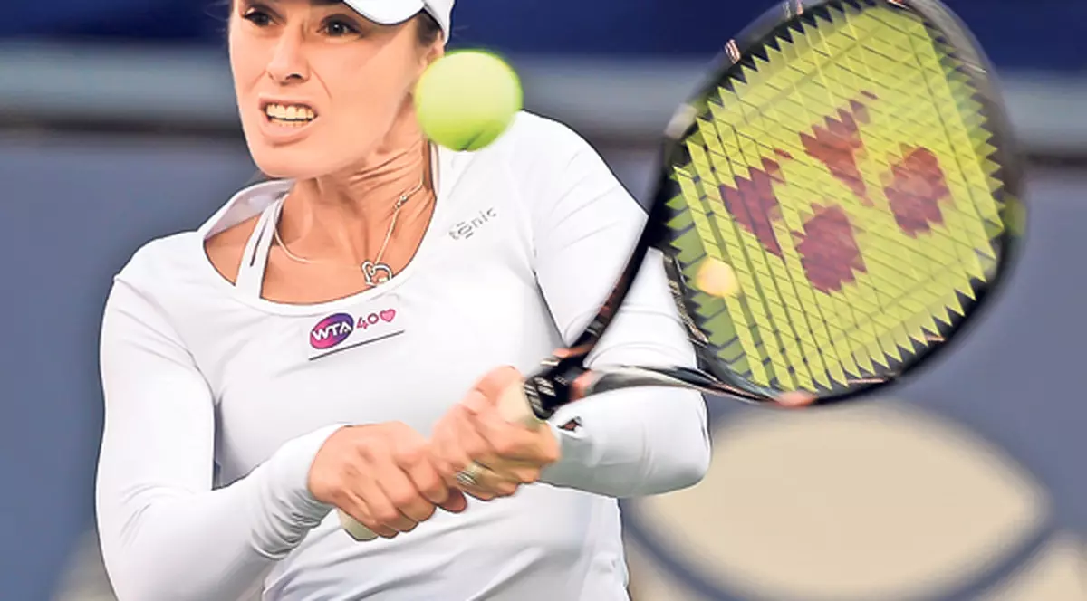 Acuzată de fostul soţ că l-a înşelat, Martina Hingis s-a întors, după 6 ani, la prima ei dragoste: tenisul