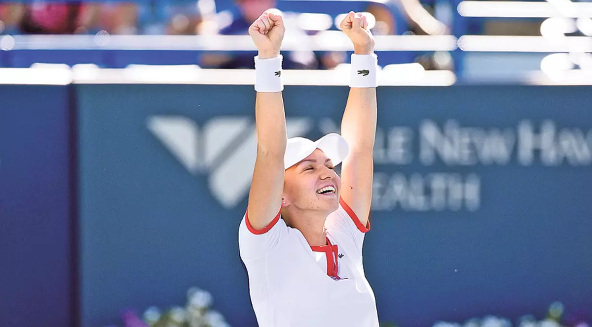 Părinţii Simonei Halep povestesc cum fiica lor juca tenis pe hol cu fratele ei: "Spărgea tot prin casă!"
