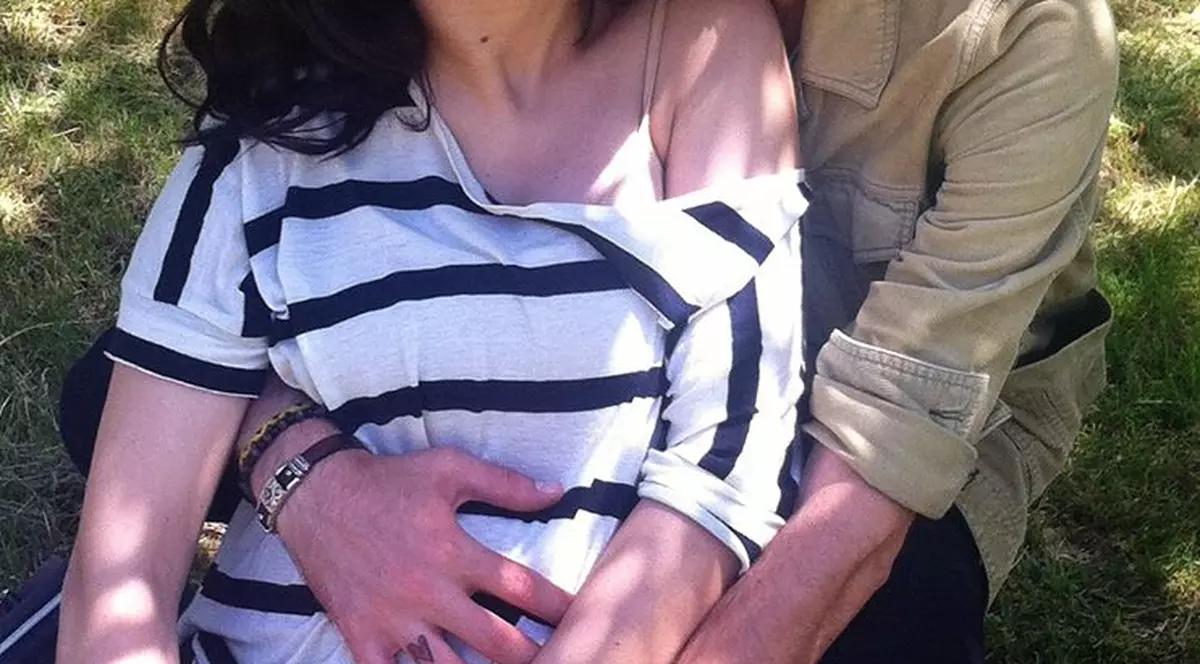 Cristina de la Impact a devenit mămică de gemeni! Vezi cât de frumoşi sunt "leuţii" ei! FOTO