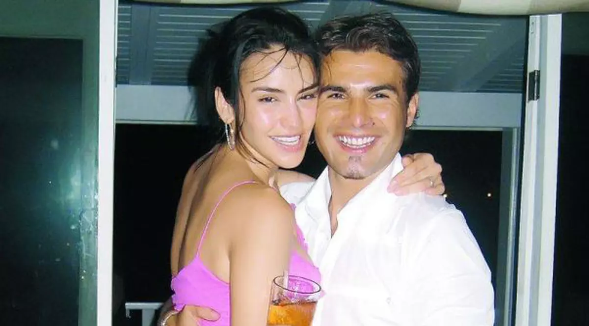 NEVASTA LUI ADI MUTU, O BUNĂCIUNE DE BRUNETĂ! Consuelo e spectaculoasă în costum de baie! | FOTO