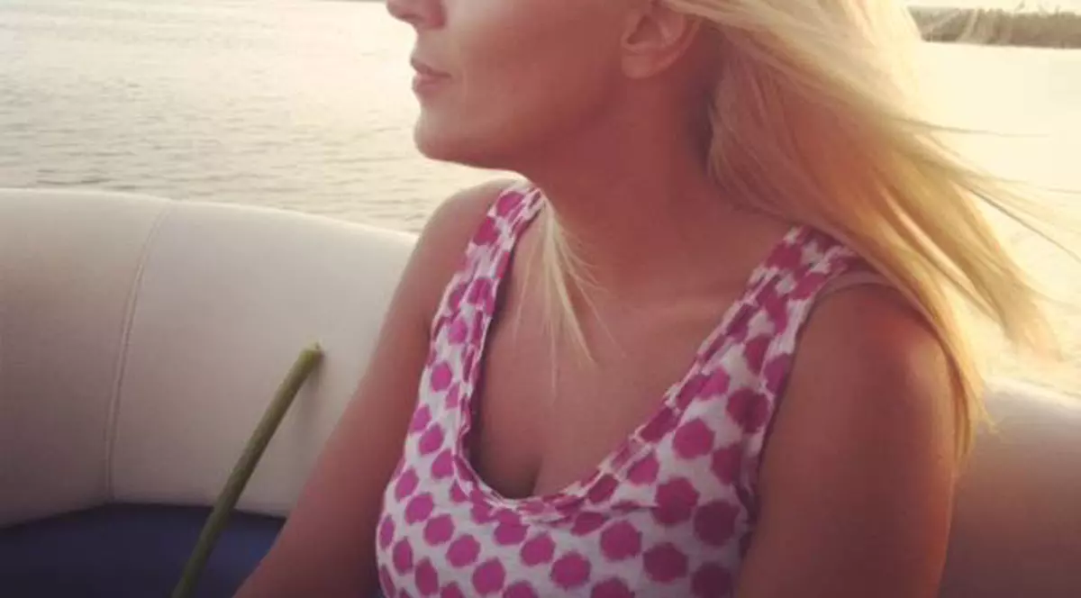 Elena Udrea, ÎN SFÂRŞIT, MULŢUMITĂ: "Chiar dacă ieri m-a ignorat, astăzi, totuşi, a mâncat" | VIDEO