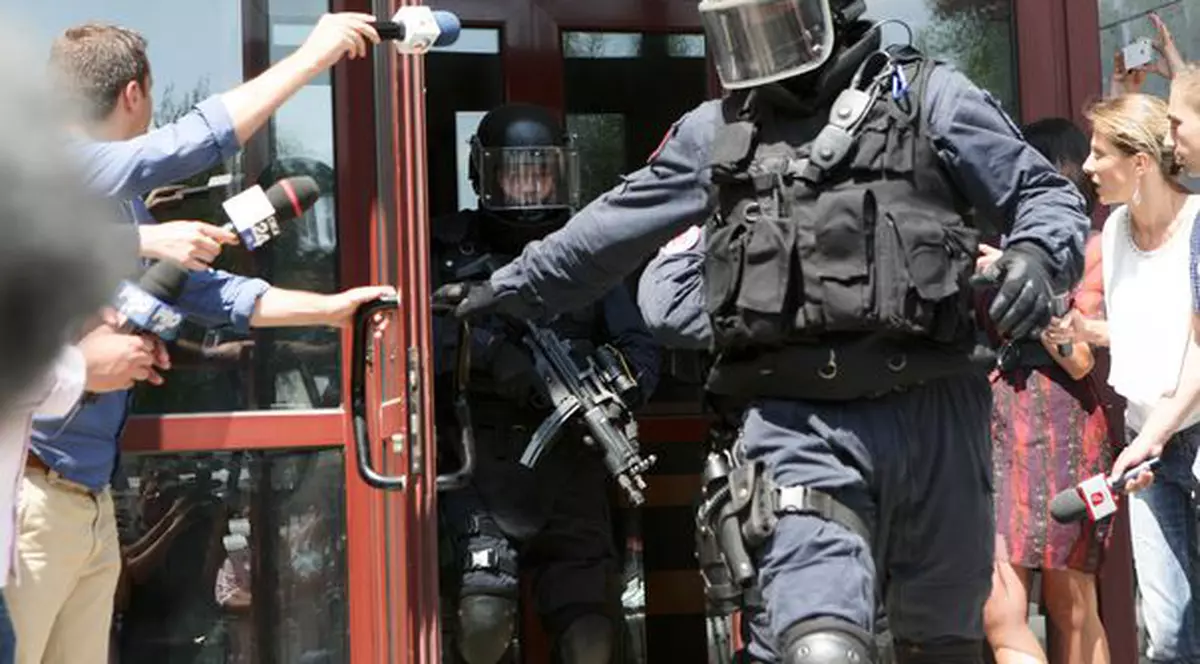 Nici în filmele americane n-ai văzut aşa ceva! Cum a fost păzit OMAR HAYSSAM | FOTO GALERIE DE EXCEPŢIE