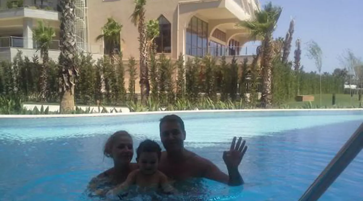 Află unde au fost în vacanţă Oana, Cristi Brancu şi fiul lor!