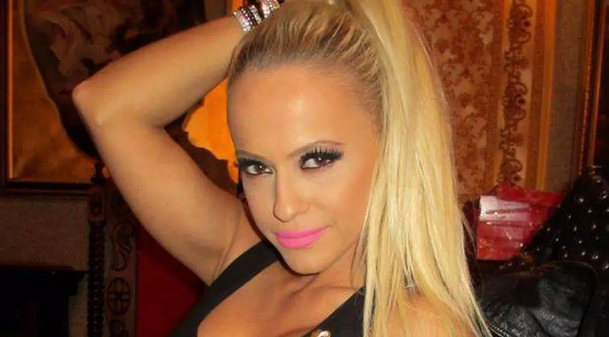 Anda Adam ÎŞI PLÂNGE DE MILĂ! Uite ce le-a transmis fanilor! | FOTO