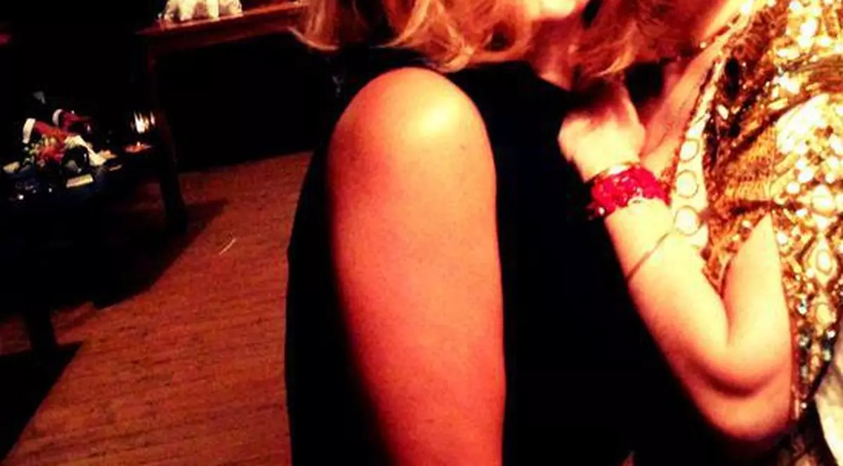 Andreea Esca, SĂLBATICĂ! Vezi poza... răvăşitoare a vedetei