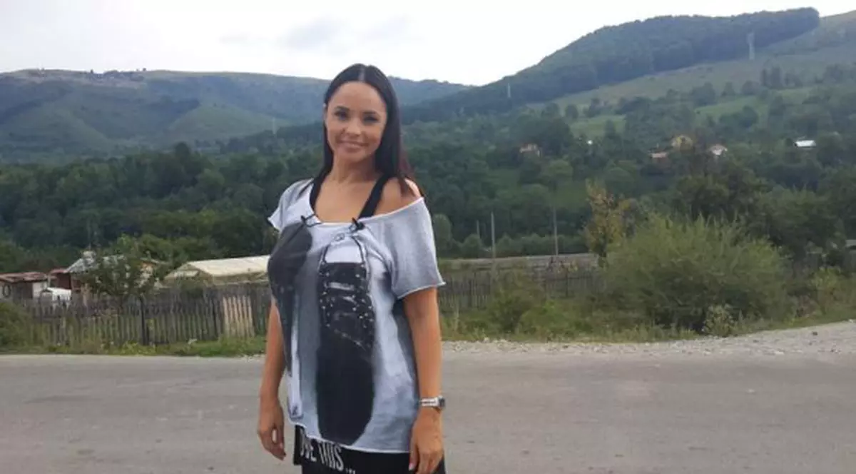 N-o să crezi CU CINE A AJUNS ANDREEA MARIN ÎN FÂN! Imagini pe care NU TREBUIE SĂ LE RATEZI!