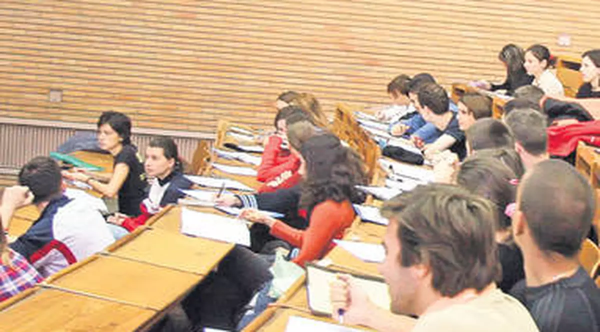 Ultima sută de metri până la a doua sesiune de Bac!  Aproape… 90.000 de candidaţi s-au înscris! 