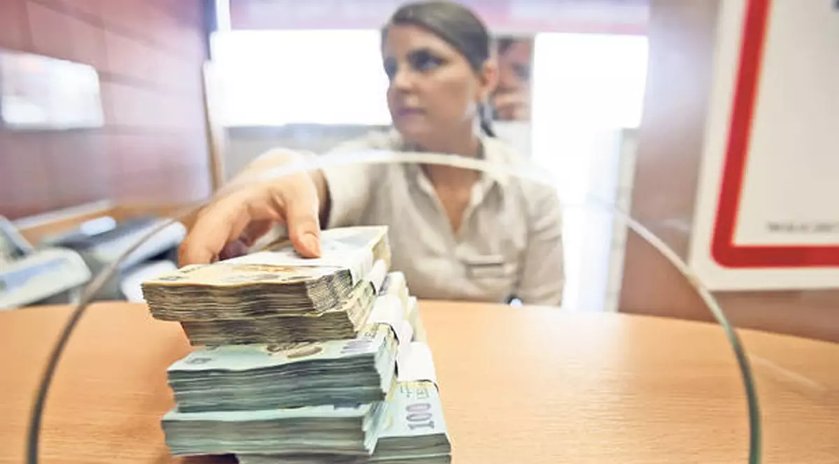 Numărul restanţierilor la bănci a crescut! Câţi români au întârzieri la plata ratelor