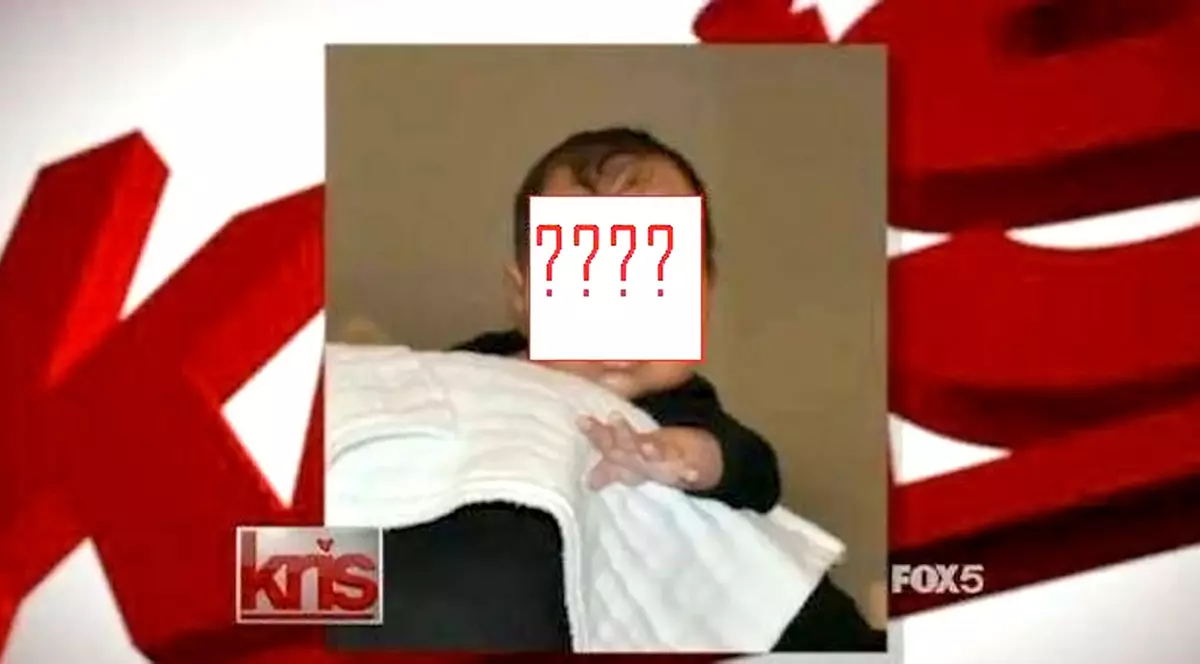 Prima FOTOGRAFIE cu fetiţa lui Kim Kardashian! Seamănă cu tatăl Kanye sau cu mama Kim? | VIDEO