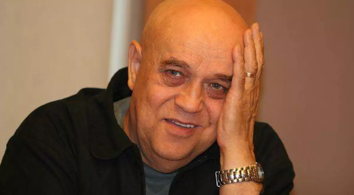 Benone Sinulescu, DEZVĂLUIRI DIN CULISE: "Spectacolele de la mare sunt VARZĂ"