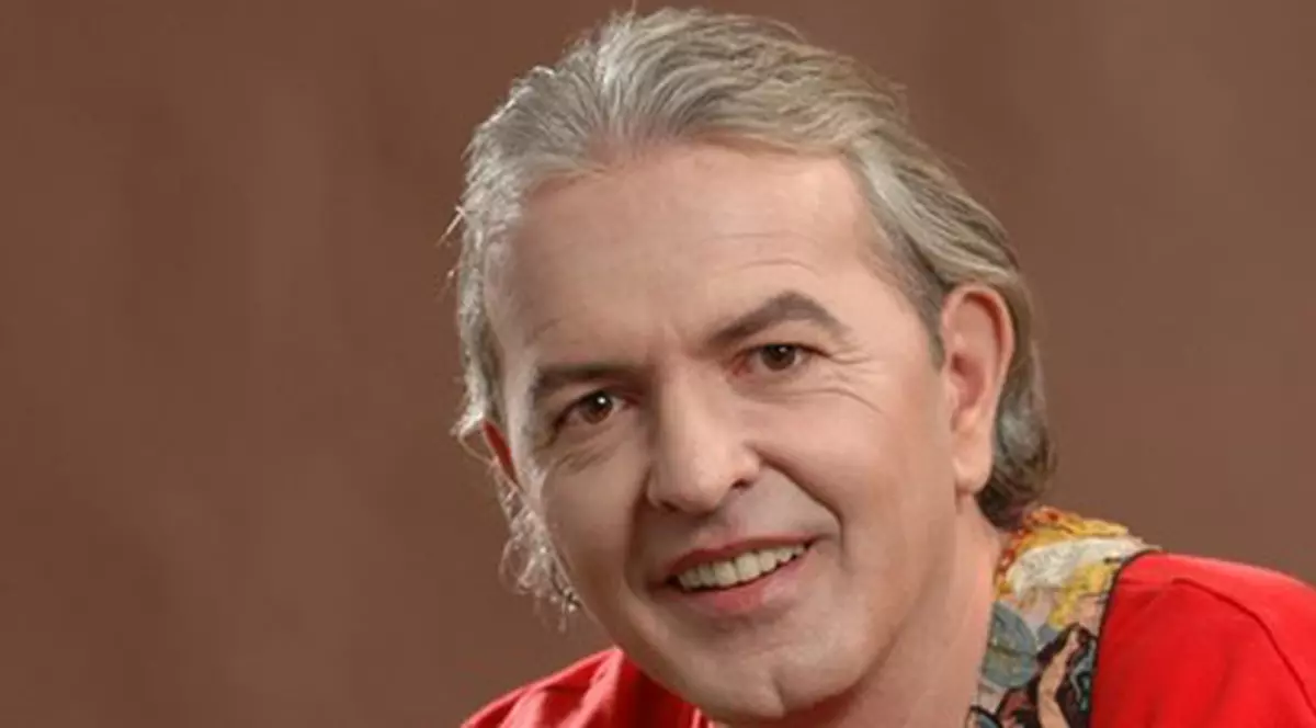 Ducu Bertzi aniversează 40 de ani de când a urcat pe scenă