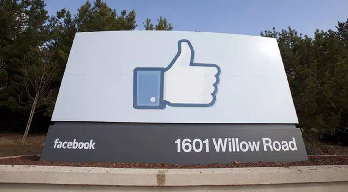 Facebook a acceptat să plătească pentru că a folosit datele utilizatorilor  în scopuri publicitare