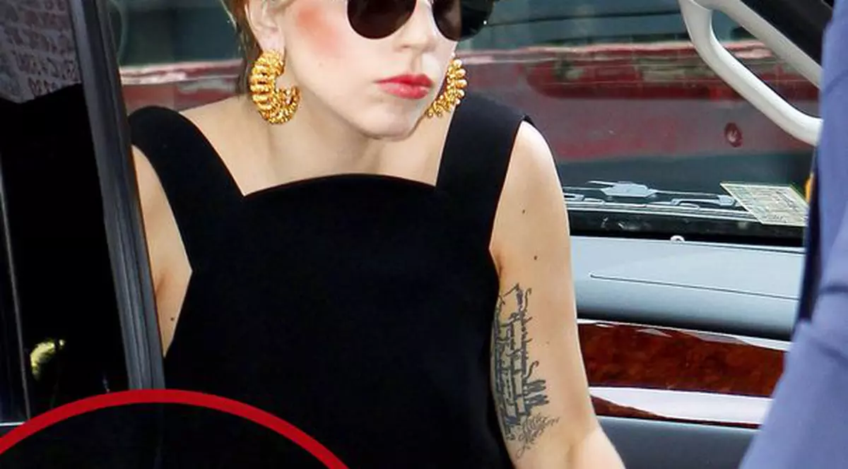 Proaspăt epilată, cu lenjeria imaculată, Lady GaGa... ce bucată!  | FOTO